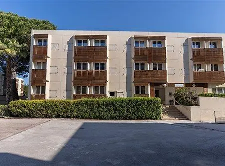 Hotel L Ile D Or 2*